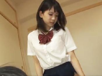 家族全員の性的欲望の沈静化を家事の一環で当たり前のようにするボイン女子校生