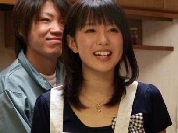 水道の修理業者に性的興奮され犯される綺麗な人妻