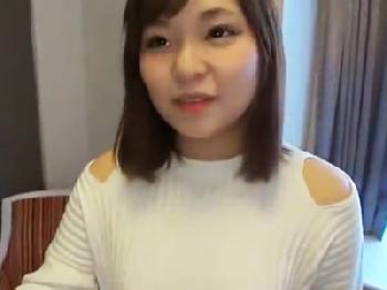 自分からパンツ見せてくる小悪魔女子校生にムラっと興奮→主観目線で接写の尻を感じるフェチ動画