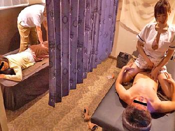 本物の素人カップルに声をかけて密かに寝取ってしまう小悪魔美女