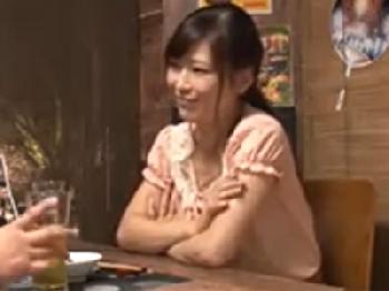 お酒で性的欲望スイッチが入ったほろ酔い状態の美女とコンドーム未装着の膣射性交