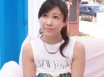 海あがりの巨乳お姉さんが女の体を知らない男の巨根に戸惑いながらも優しく筆おろし