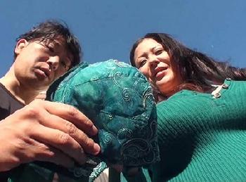 乳デカ過ぎぃー!!嫁よりも姑の巨乳が気になって…