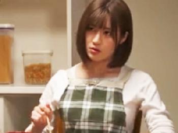 同居している従弟が性的興奮して兄嫁を性奴隷化寝取られ膣射性暴行!!