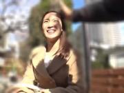 メーカー史上最強の腰使いを見せる騎乗位の天才を軟派で確保