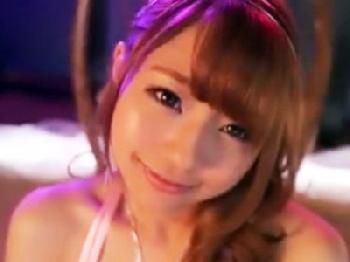 可愛いギャルがベリーダンスの腰使いで恍惚発射させる騎乗位プレイ!!