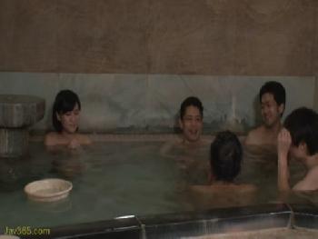 素人さやかちゃん19歳が賞金欲しさに混浴温泉