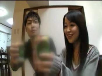 友人の愛らしい彼女を口説いて寝取りハメ成功