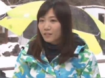 市営プール帰りのパイパン童顔娘→中年男に騙されコンドーム未装着の膣内射精交尾