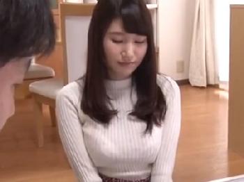 訪問販売員を巨乳で挑発してセックスに持ち込んだビッチ妻