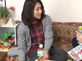 夫の連れ子にいいように挿入される寝取られ人妻