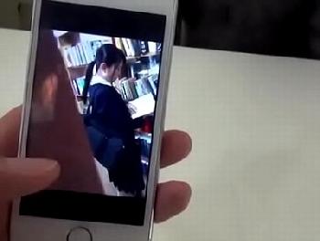 これはヤバイ!!図書館で狙われた地味系女子校生が挿入されたまま館内を縦横無尽に連れ回される!!