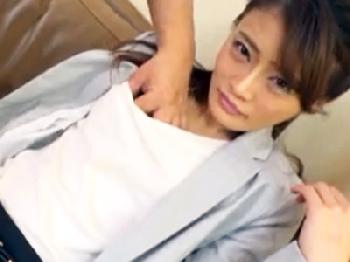 性的感度がとても良い体質のスレンダーギャルとハメ撮り膣内射精!!