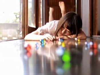 純白で汚れないの少女が堕ちていく様→気持ち悪い中年男のペニスに貫かれて大人に開花