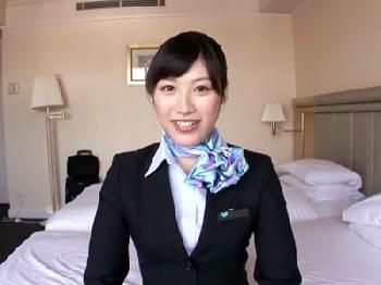 ピチピチ20歳の新人キャビンアテンダントとホテルデート→着衣のままSEX開始で顔面射精!!