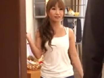 お姉ちゃんがいない間に義兄を痴女って寝取る尻軽女のギャル妹