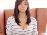 緊張気味なモデル体型の素人娘に巨根ねじ込みハードピストン!!