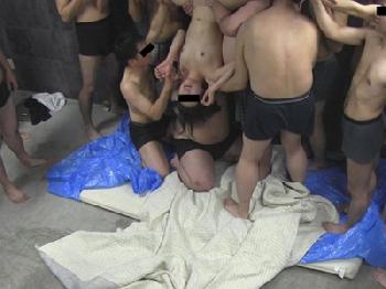 地下室に監禁されて永久に膣内で精子を発射される家畜として飼われた軟体クラゲ少女