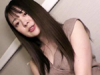 冴えない男のアパートに泊まりに来た絶世美女とコンドーム未装着の膣射性交