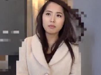 温泉レポートに応募してきた巨乳人妻が他人棒に膣内でスペルマを発射され絶頂W