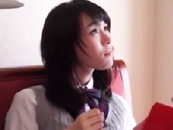 優等生そうな黒髪娘が男優のピストンに感じてしまいエロ全開で昇天エクスタシー