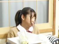 家族の目の前!!こたつに隠れて彼氏とセックス→口淫する女子校生