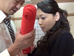 年甲斐もなく喘ぎ声を上げまくる熟女を調教