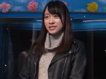 大人しい雰囲気の顔立ちの素人お姉さんが思う存分全力ピストンでアクメ顔披露