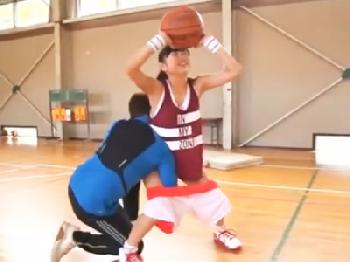 巨乳バスケットボール部員と体育館性交で絶頂させる