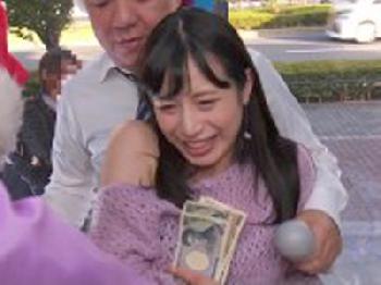 素人人妻が、マジックミラー号でハメ撮り竿師たちの強引さに押されて不貞交尾