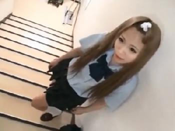 巨乳お姉さんがサービスで優しくパイズリ抜き