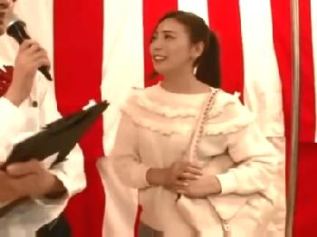 電動マッサージ器耐えに失敗したお姉さんが避妊具なしの性行為