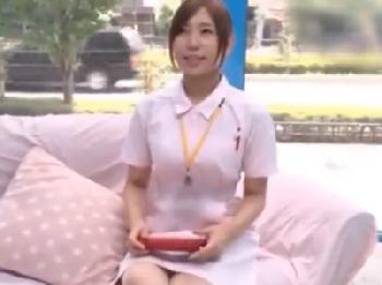 射精障害を患った素人ペニスを極上締りの膣コキで治療したら膣内で精子を発射されたナースさん