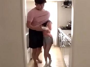 身長差30CM以上!?中年男と姪の熱々肉親性交