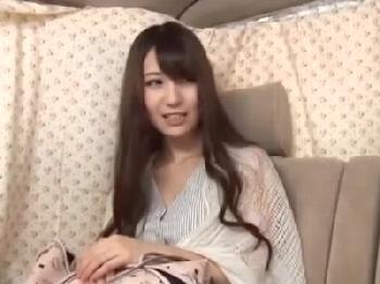 控えめな美貌の人妻を言葉巧みに騙し性行為する!!