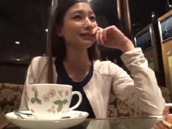 モデル級の美貌を持つ素人お姉さんをホテルに連れ込み朝まで全力の性交