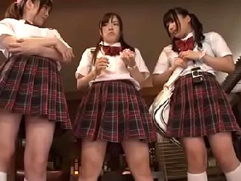 これは神展開!!6人の女子校生に憑依して好き勝手し放題の性行為