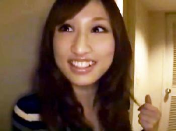 経験人数1人のほとんど処女女子大生にコンドーム未装着で孕ませ射精!!