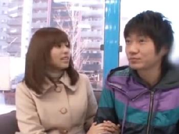 美女が逆ナンパで素人ペニス抜く