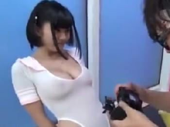 撮影会のはずがキモヲタカメラ小僧に性的暴行される巨乳アイドル