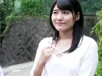 二十歳の記念旅行で義理娘を温泉に連れて行き中出し性暴行する義父W