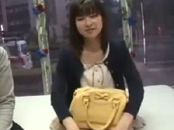 その場のノリで男友達とセックスした素人娘