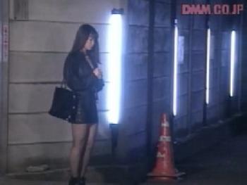 非モテ系男が綺麗な女子に騙されカツアゲ？!!その金使って豪快SEXするカップル