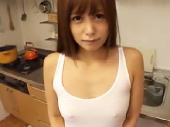 ノーブラ乳首ボッチで明らかに誘ってる隣人の女子大生と性行為