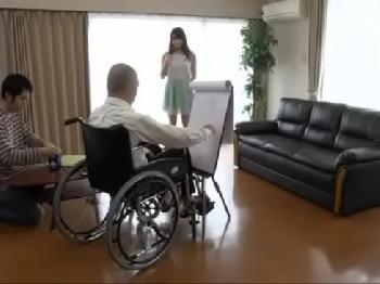 ビジネスの枠を超えて巨匠に抱かれるヌードデッサンモデルの人妻