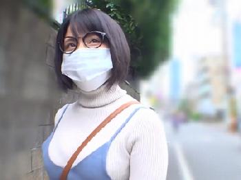 地味系爆乳コスプレイヤーが結局は顔出しコスプレセックス