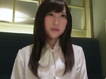 有名モデル並みに整った顔立ちの素人お姉さんがぶっかけ挿入で恍惚イキ