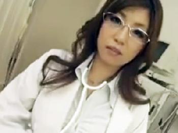 マゾ人妻がネットで知り合った男と危険な火遊び