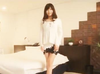 盗撮されてることに気付かず全力で感じる喘ぎ声が可愛いデリヘル嬢