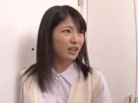 美少女すぎる女子校生妹に土下座して近親タブー性交に持ち込み→ここぞとばかりにコンドーム非装着で孕ませ性交するクズ兄W